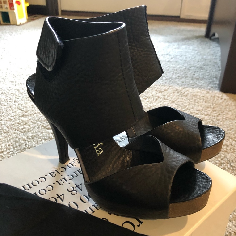 Pedro Garcia ‘Piper’ sandal